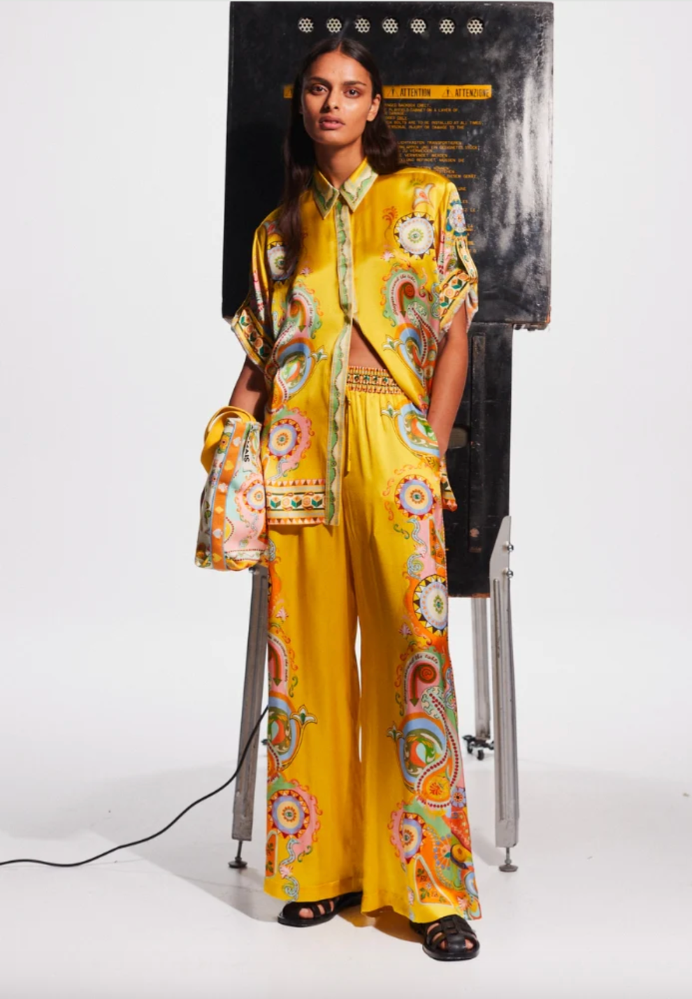 Pinball yellow silk set